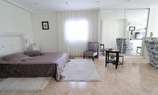 Sale - Villa -
Torrevieja - Los Balcones - Los Altos del Edén