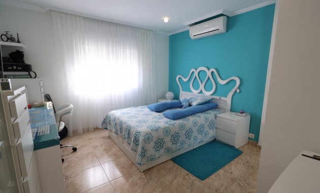 Sale - Villa -
Torrevieja - Los Balcones - Los Altos del Edén