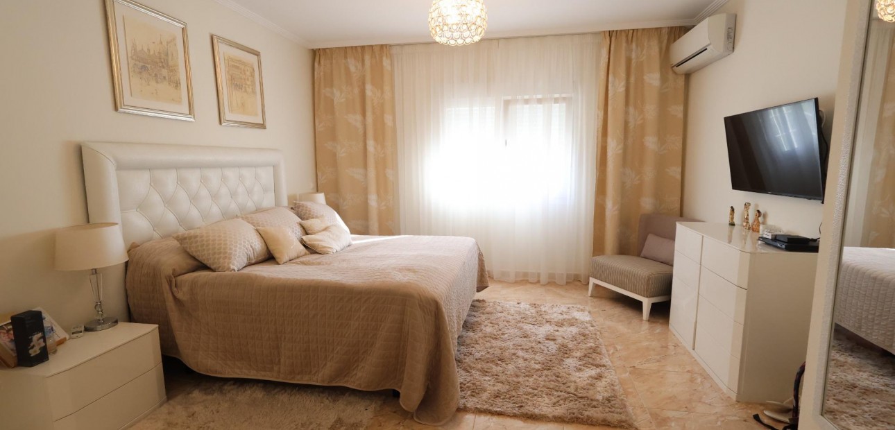 Sale - Villa -
Torrevieja - Los Balcones - Los Altos del Edén