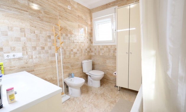 Sale - Villa -
Torrevieja - Los Balcones - Los Altos del Edén