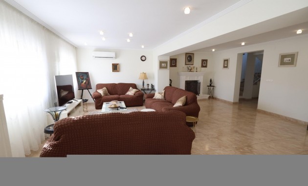 Sale - Villa -
Torrevieja - Los Balcones - Los Altos del Edén