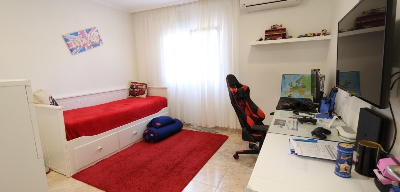 Sale - Villa -
Torrevieja - Los Balcones - Los Altos del Edén