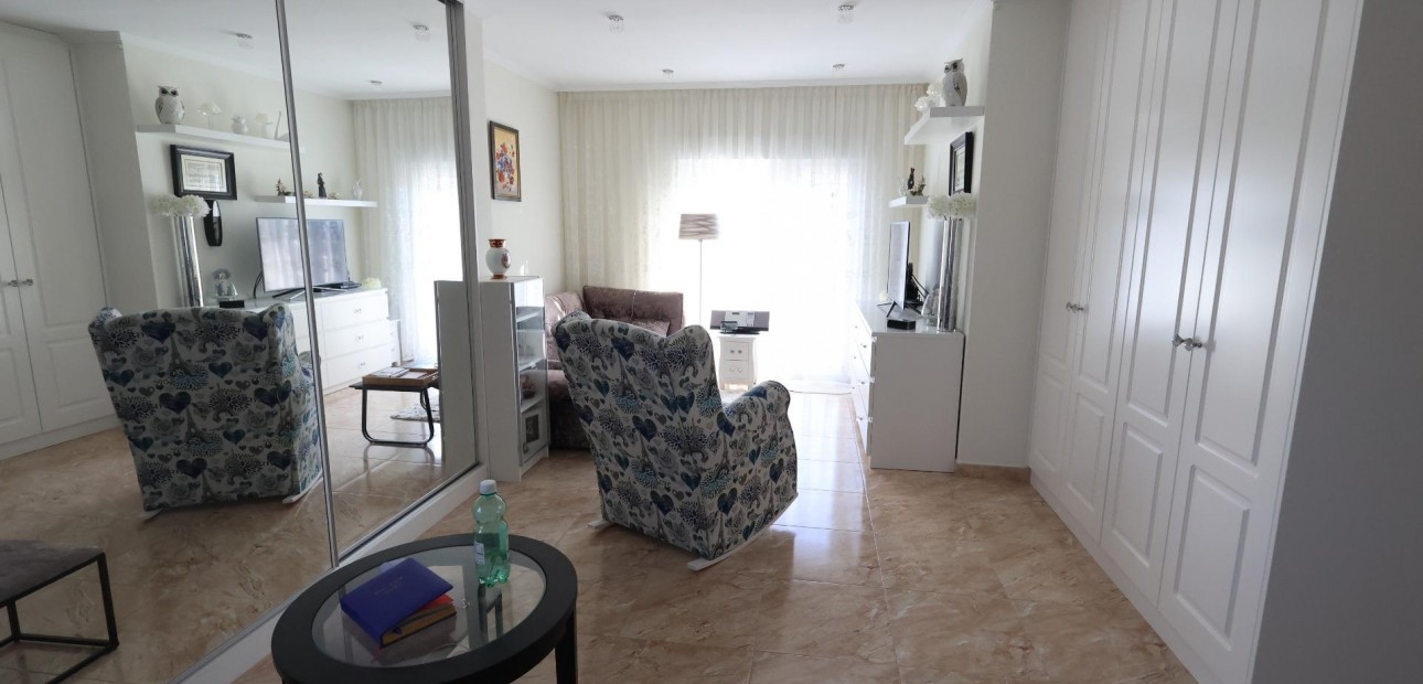 Sale - Villa -
Torrevieja - Los Balcones - Los Altos del Edén
