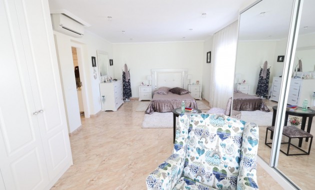 Sale - Villa -
Torrevieja - Los Balcones - Los Altos del Edén