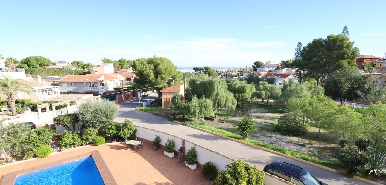 Sale - Villa -
Torrevieja - Los Balcones - Los Altos del Edén