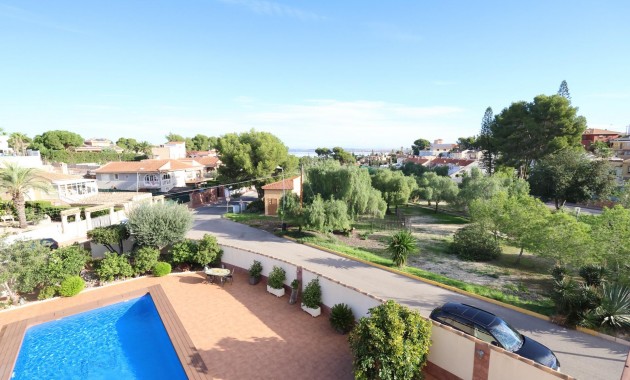 Sale - Villa -
Torrevieja - Los Balcones - Los Altos del Edén