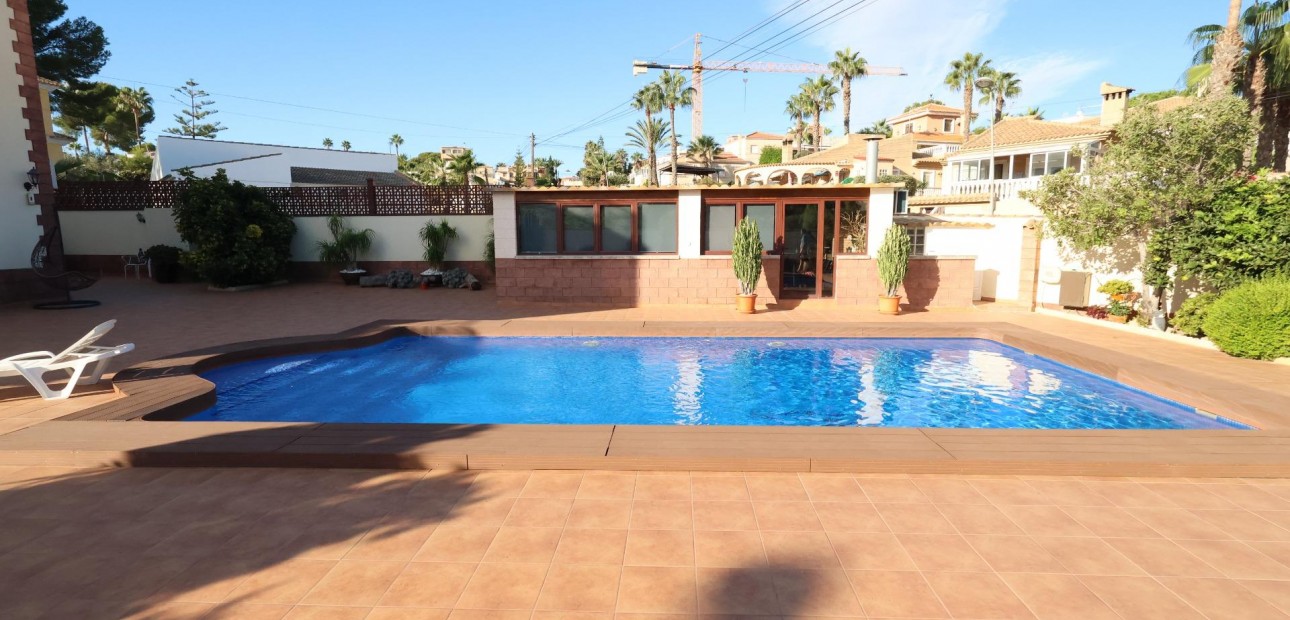 Sale - Villa -
Torrevieja - Los Balcones - Los Altos del Edén