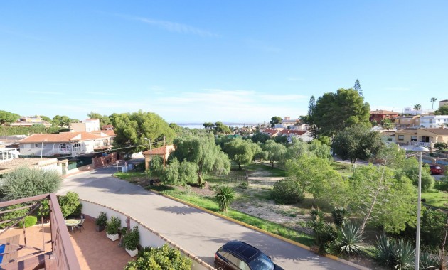 Sale - Villa -
Torrevieja - Los Balcones - Los Altos del Edén