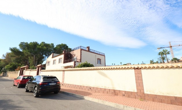 Sale - Villa -
Torrevieja - Los Balcones - Los Altos del Edén