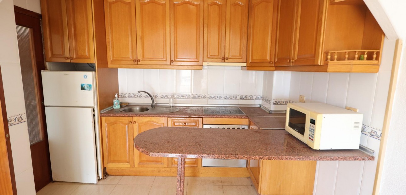 Sale - Apartment / flat -
Torrevieja - Punta prima