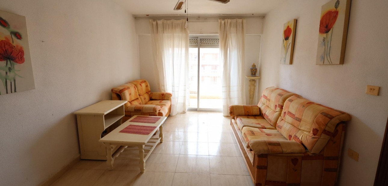 Sale - Apartment / flat -
Torrevieja - Punta prima