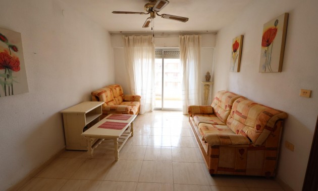 Sale - Apartment / flat -
Torrevieja - Punta prima