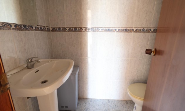 Sale - Apartment / flat -
Torrevieja - Punta prima