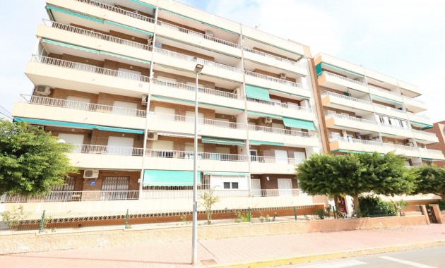 Sale - Apartment / flat -
Torrevieja - Punta prima