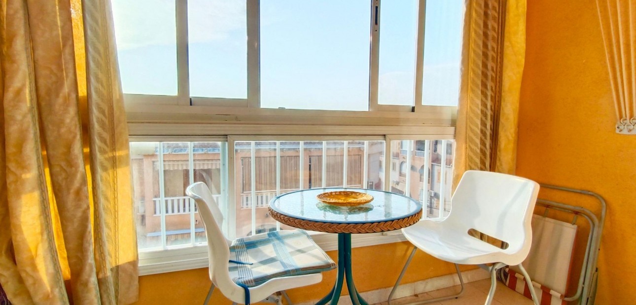 Sale - Apartment / flat -
Torrevieja - Acequion