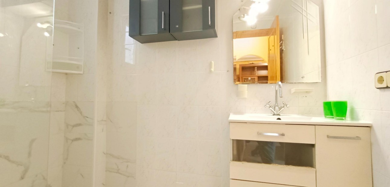 Sale - Apartment / flat -
Torrevieja - Acequion