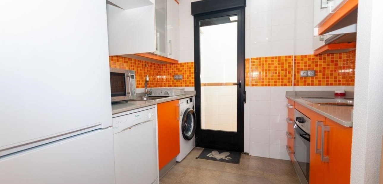 Sale - Apartment / flat -
La Mata - La Mata - Town