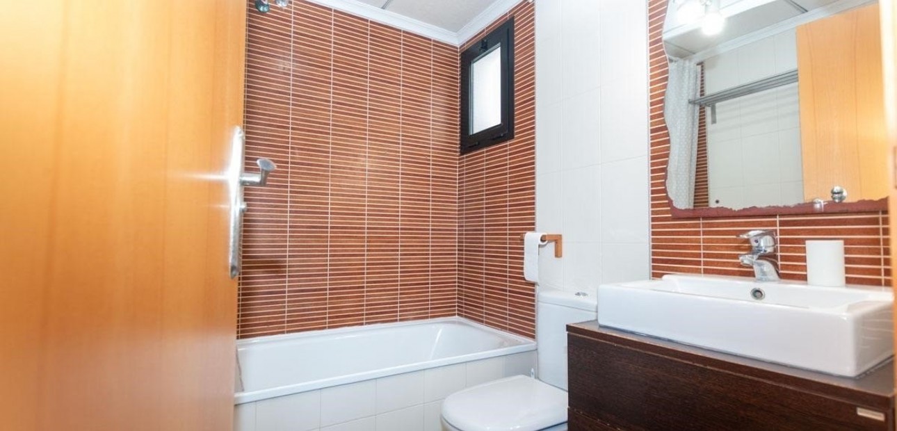 Sale - Apartment / flat -
La Mata - La Mata - Town