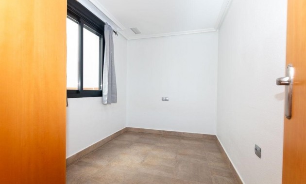 Sale - Apartment / flat -
La Mata - La Mata - Town