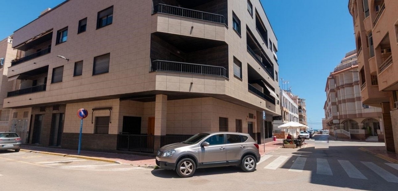 Sale - Apartment / flat -
La Mata - La Mata - Town