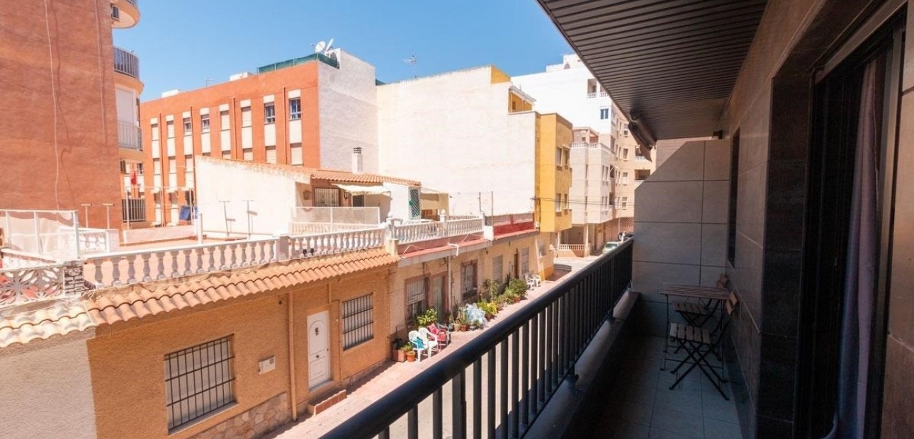 Sale - Apartment / flat -
La Mata - La Mata - Town