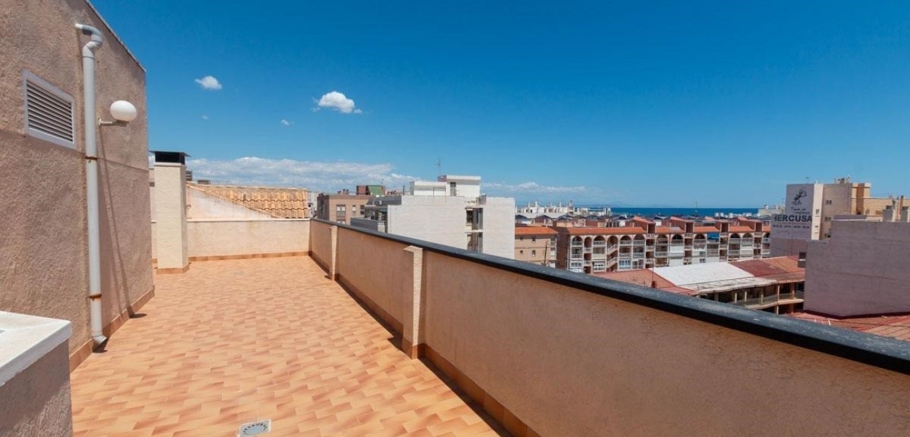 Sale - Apartment / flat -
La Mata - La Mata - Town