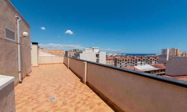 Sale - Apartment / flat -
La Mata - La Mata - Town