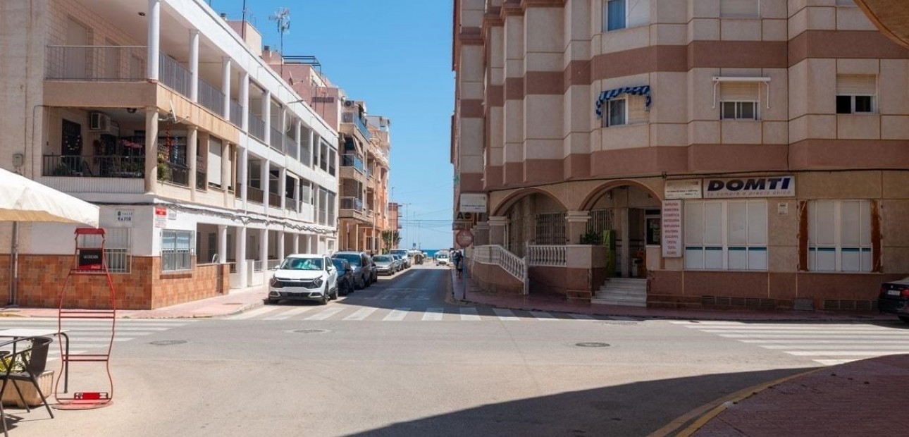 Sale - Apartment / flat -
La Mata - La Mata - Town