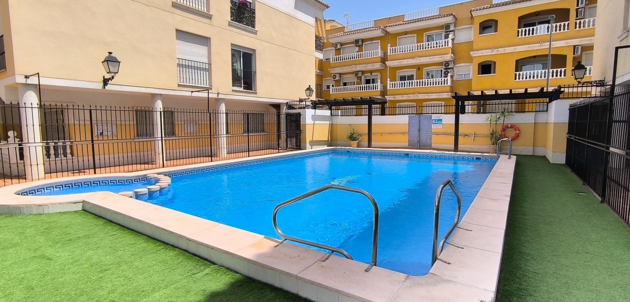 Sale - Apartment / flat -
Formentera del Segura - Formentera - Village