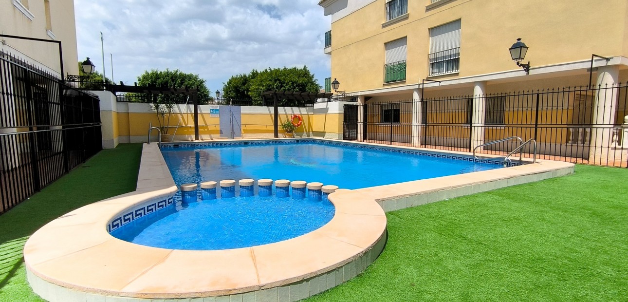 Sale - Apartment / flat -
Formentera del Segura - Formentera - Village