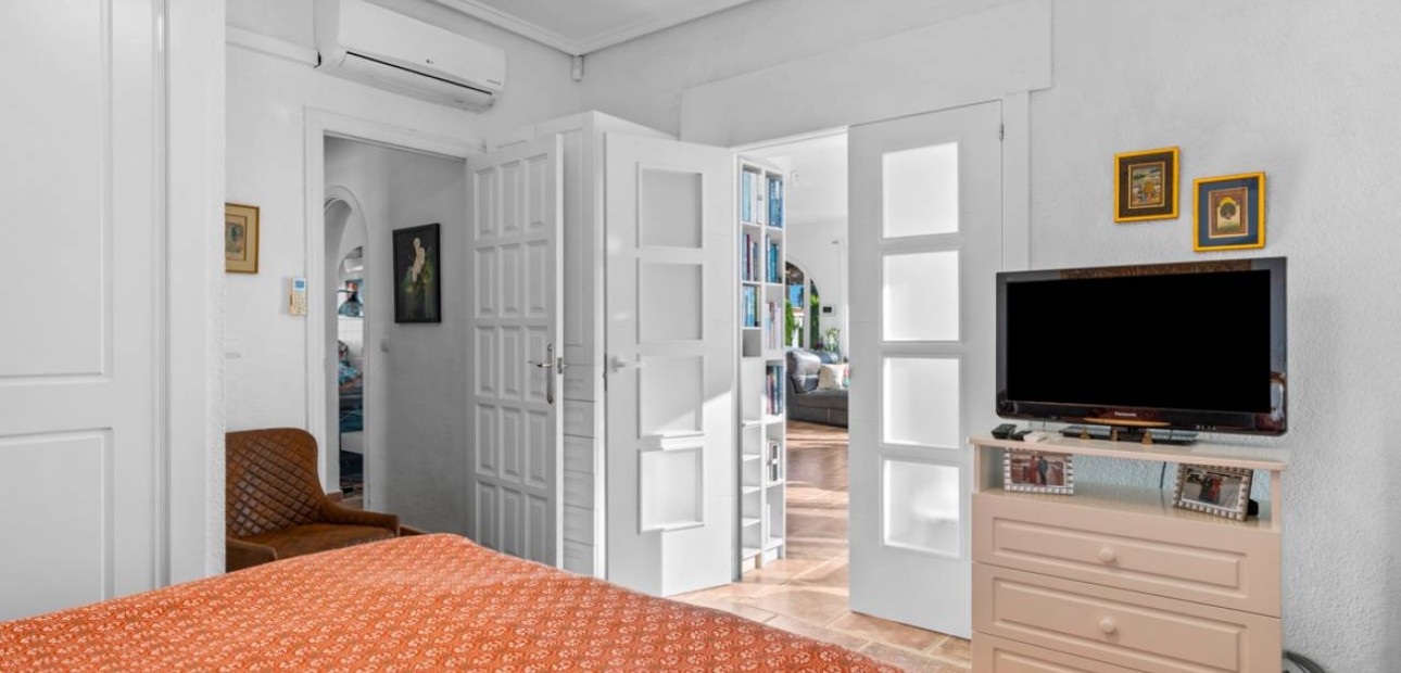 Sale - Villa -
Ciudad Quesada