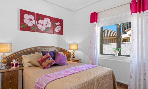 Sale - Villa -
Ciudad Quesada