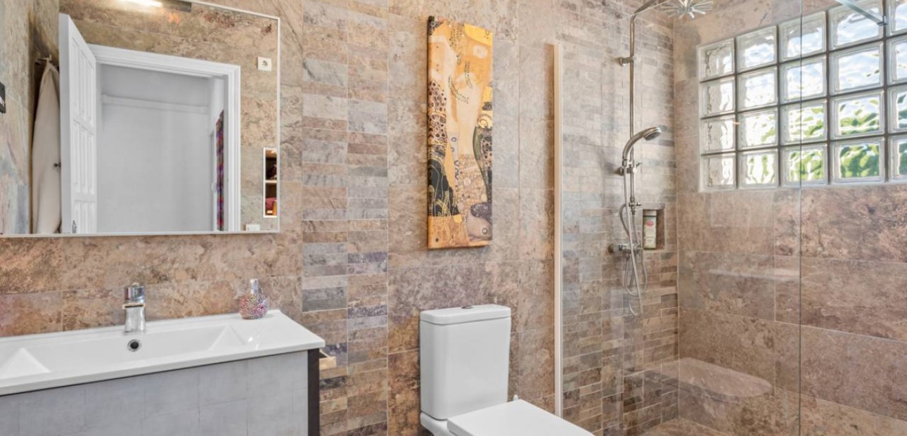 Sale - Villa -
Ciudad Quesada