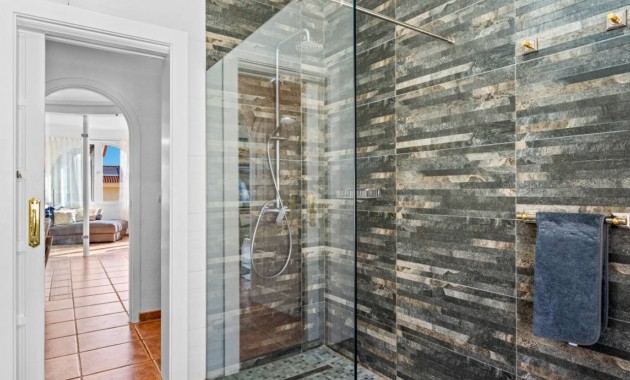 Sale - Villa -
Ciudad Quesada