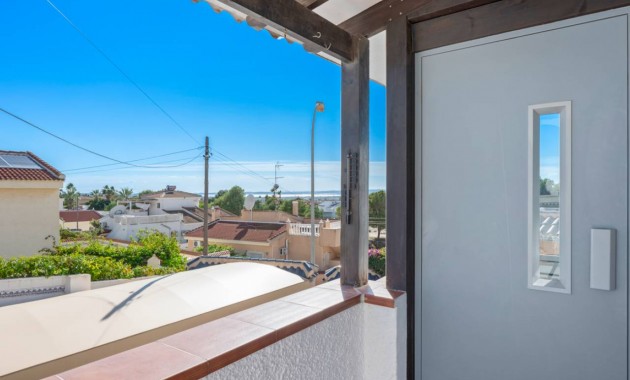 Sale - Villa -
Ciudad Quesada