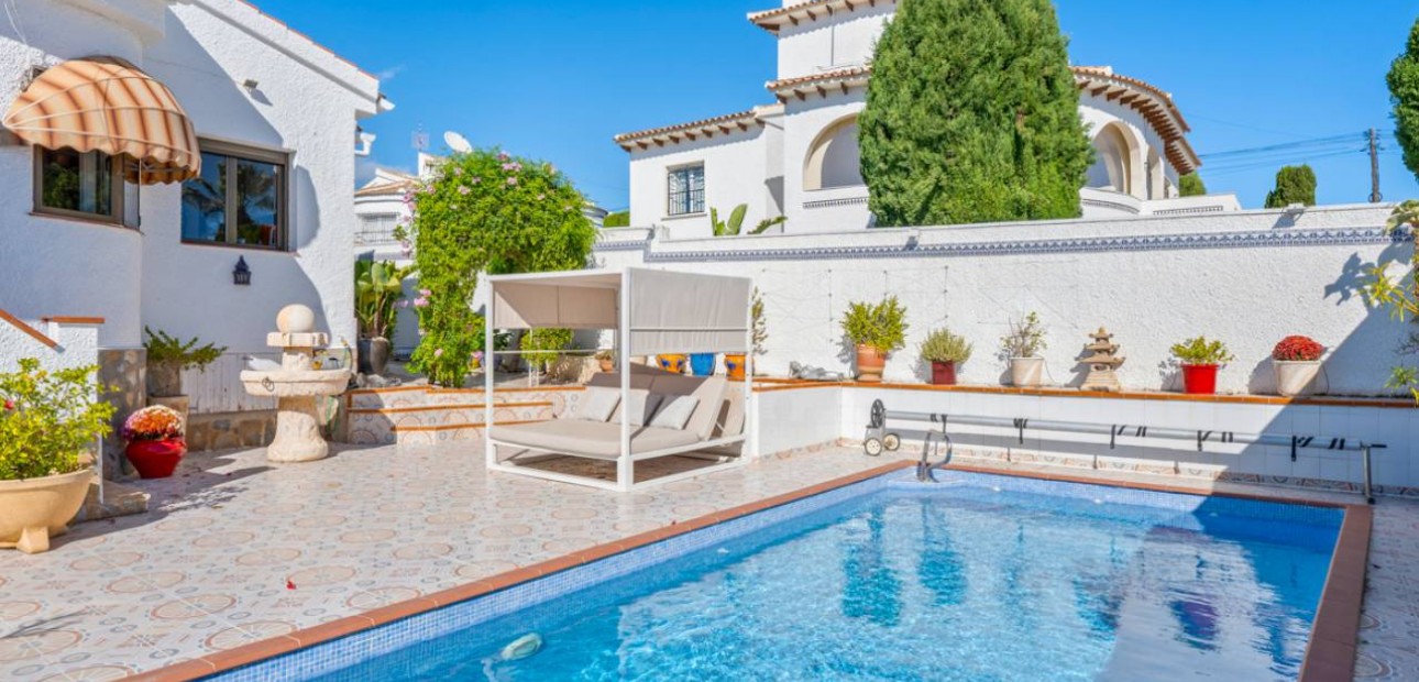 Sale - Villa -
Ciudad Quesada