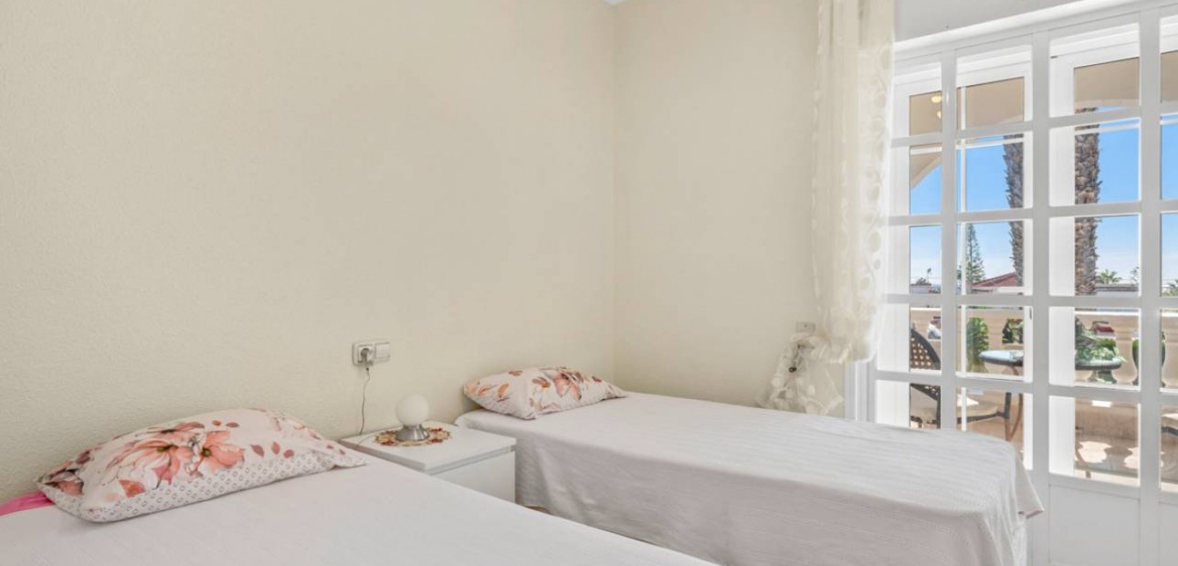 Herverkoop - Villa -
Ciudad Quesada