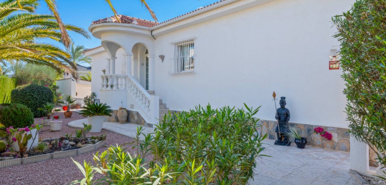 Herverkoop - Villa -
Ciudad Quesada