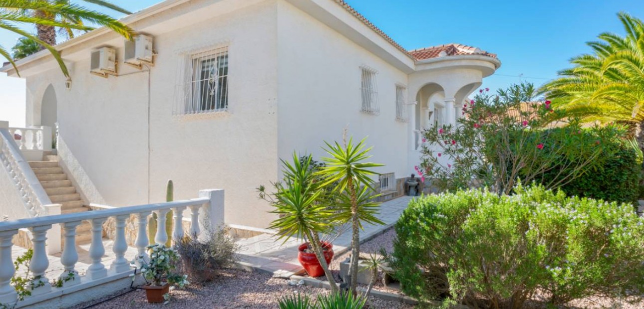 Herverkoop - Villa -
Ciudad Quesada