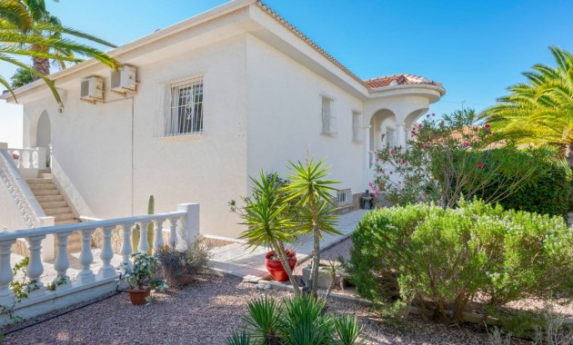 Herverkoop - Villa -
Ciudad Quesada