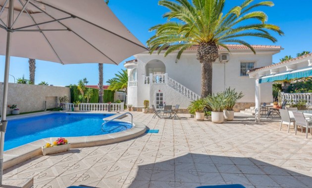 Herverkoop - Villa -
Ciudad Quesada