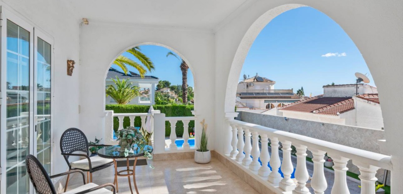 Herverkoop - Villa -
Ciudad Quesada