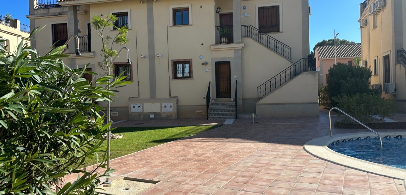 Sale - Apartment / flat -
Algorfa - La Finca Resort