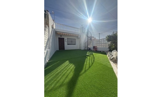 Sale - Bungalow -
Torrevieja - Torretas