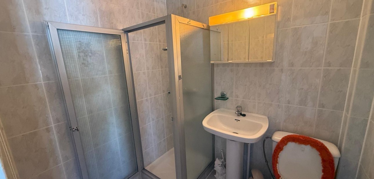 Sale - Bungalow -
Torrevieja - Torretas