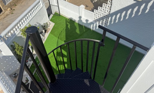 Sale - Bungalow -
Torrevieja - Torretas