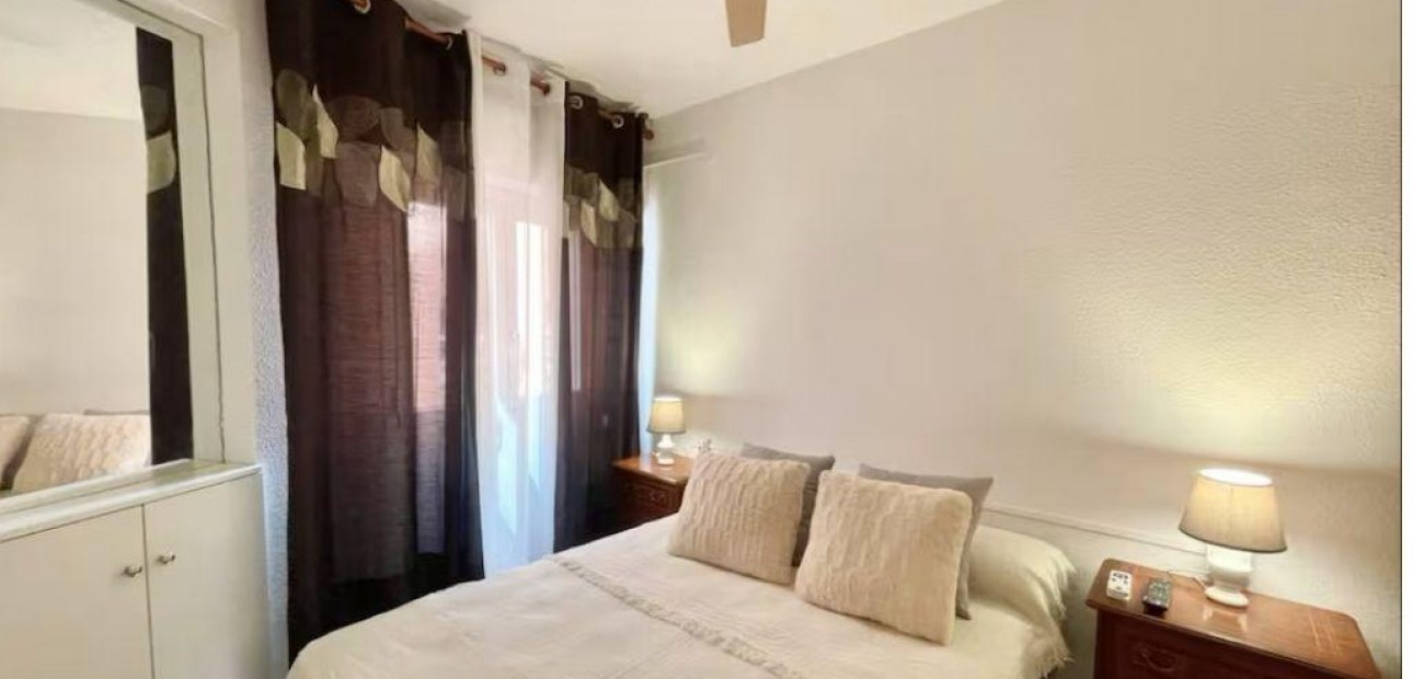 Sale - Apartment / flat -
Benidorm - Levante