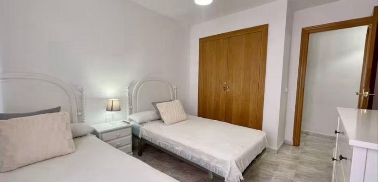 Sale - Apartment / flat -
Benidorm - Levante