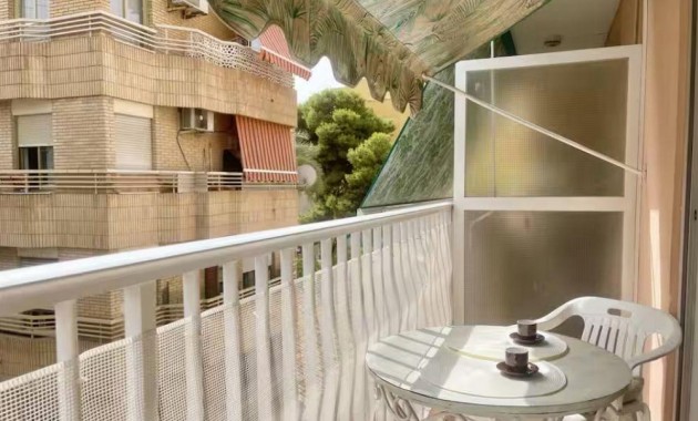 Sale - Apartment / flat -
Benidorm - Levante