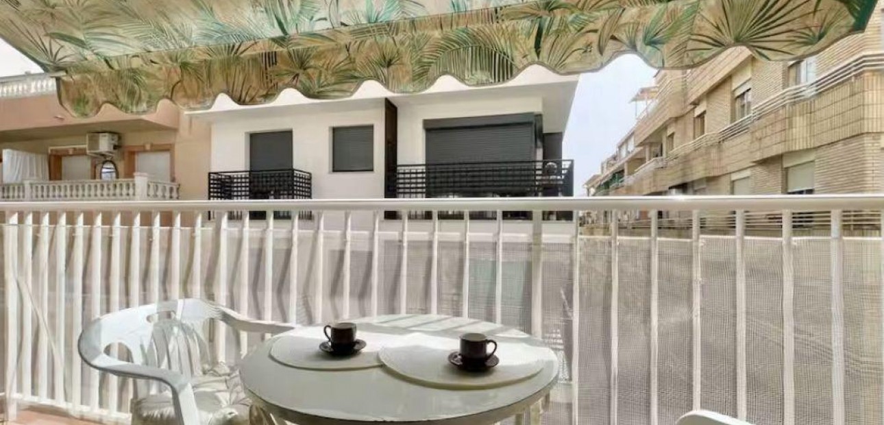 Sale - Apartment / flat -
Benidorm - Levante
